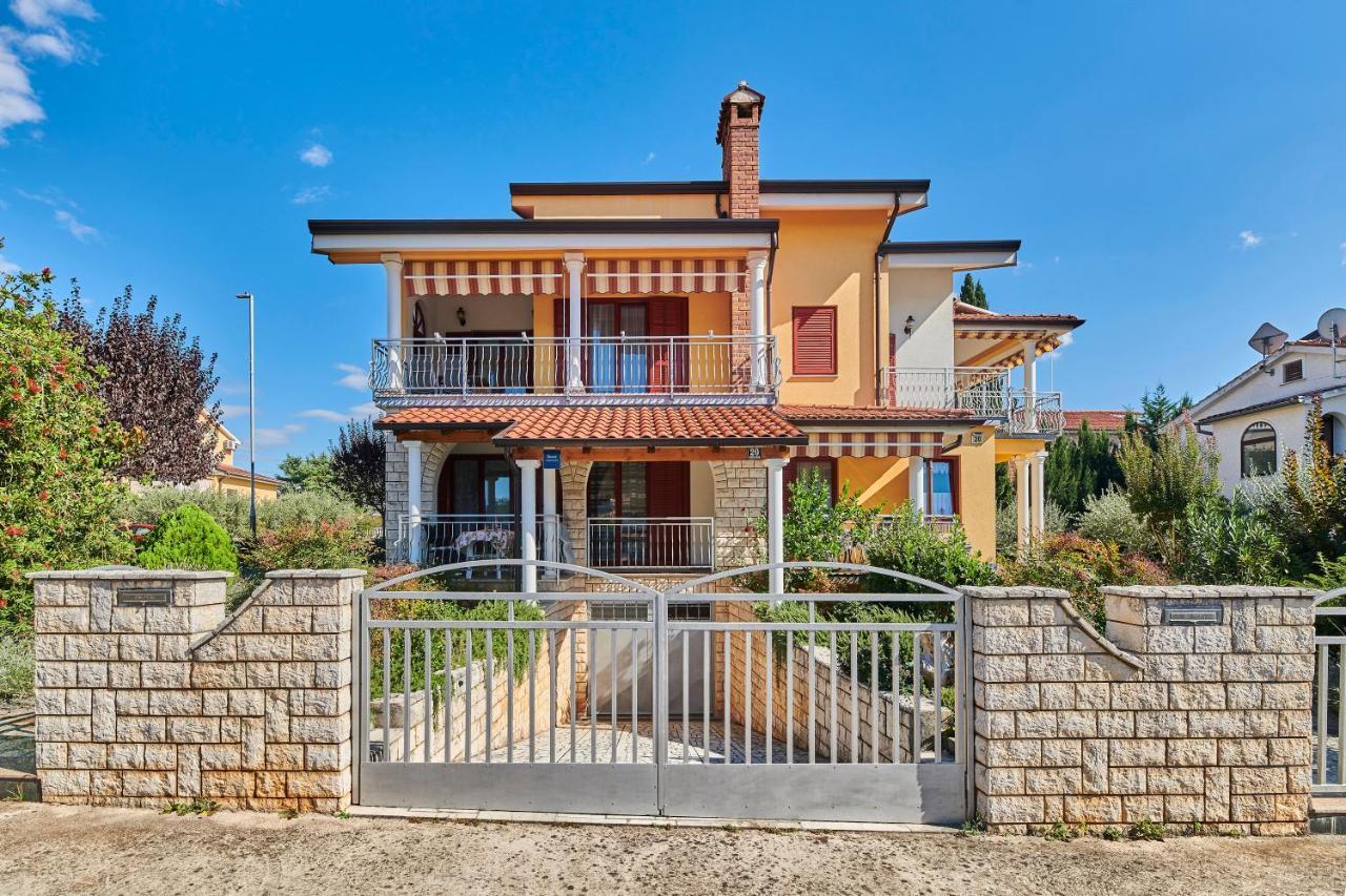 Haus Ana Lejlighed Poreč Eksteriør billede